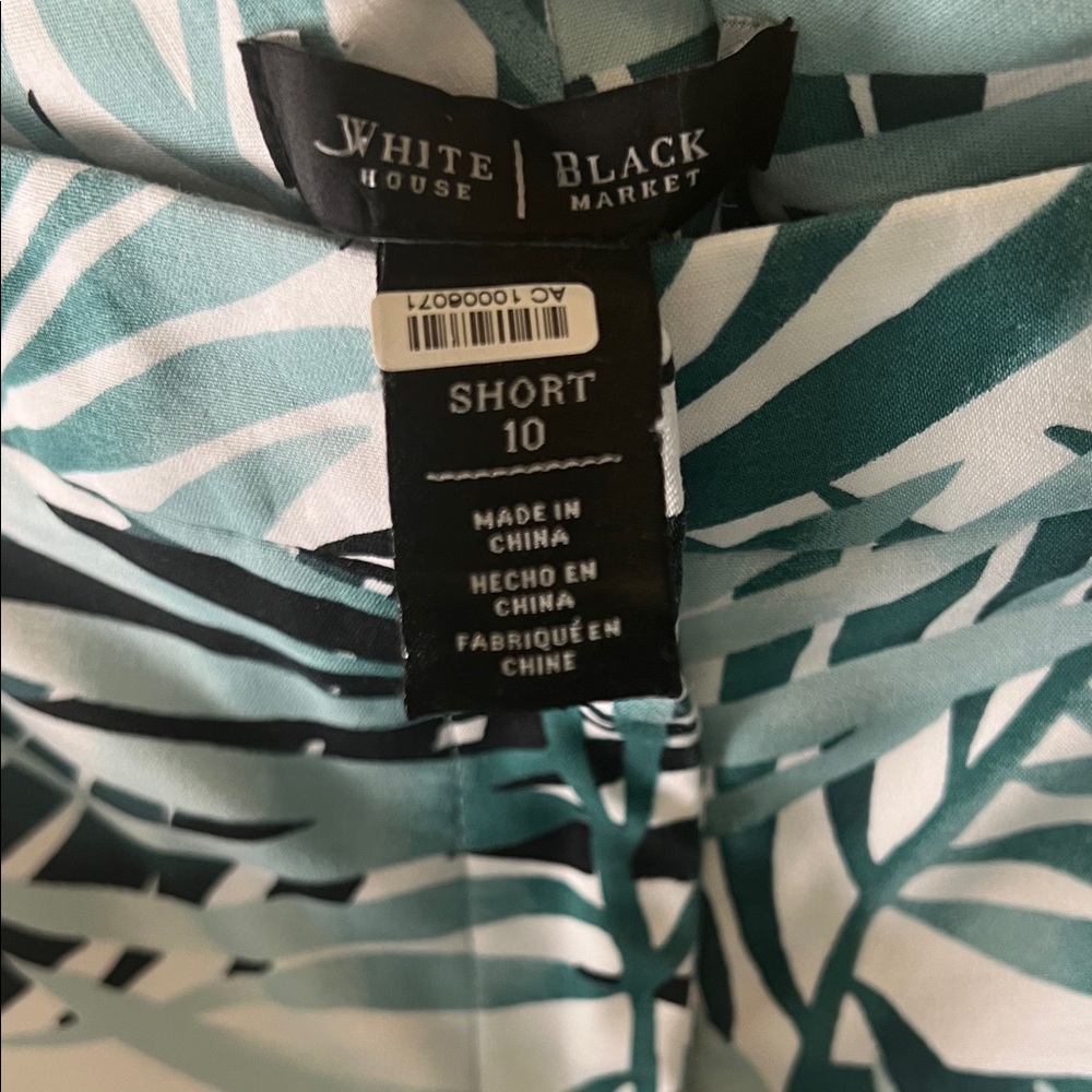 White House Black Market Green and White Leaf Shorts - Picture 2 of 6